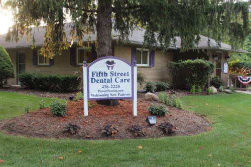 Fifth Street Dental Care cover