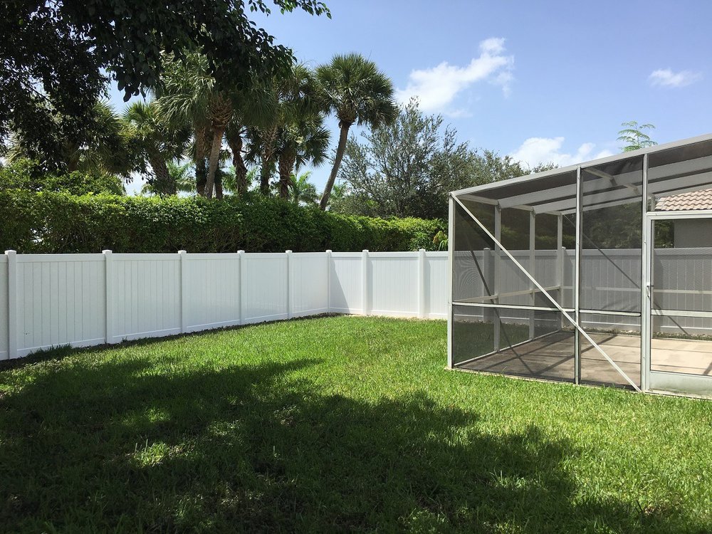 Cape Coral Fence Builders cover