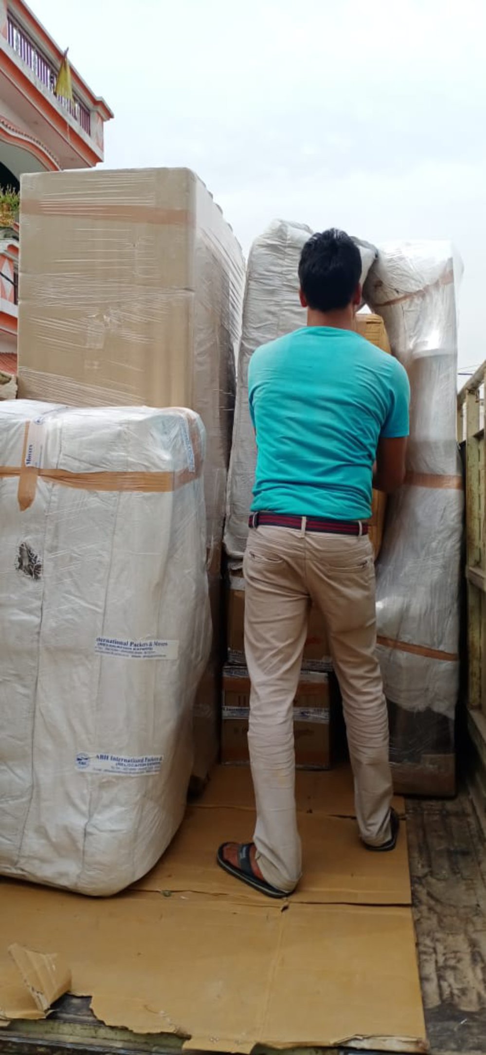 Gadhwal Packers And Movers cover