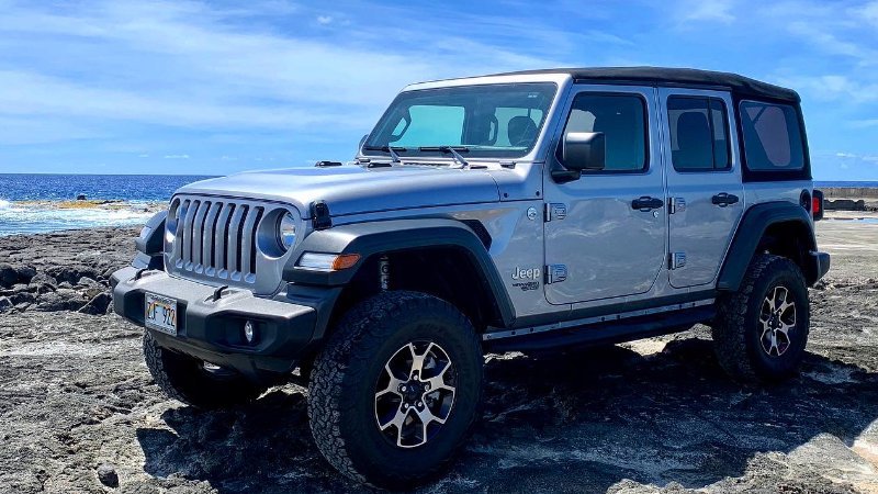 Hawaii Lifted Jeep Rentals cover