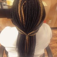 Marenesa African Braiding